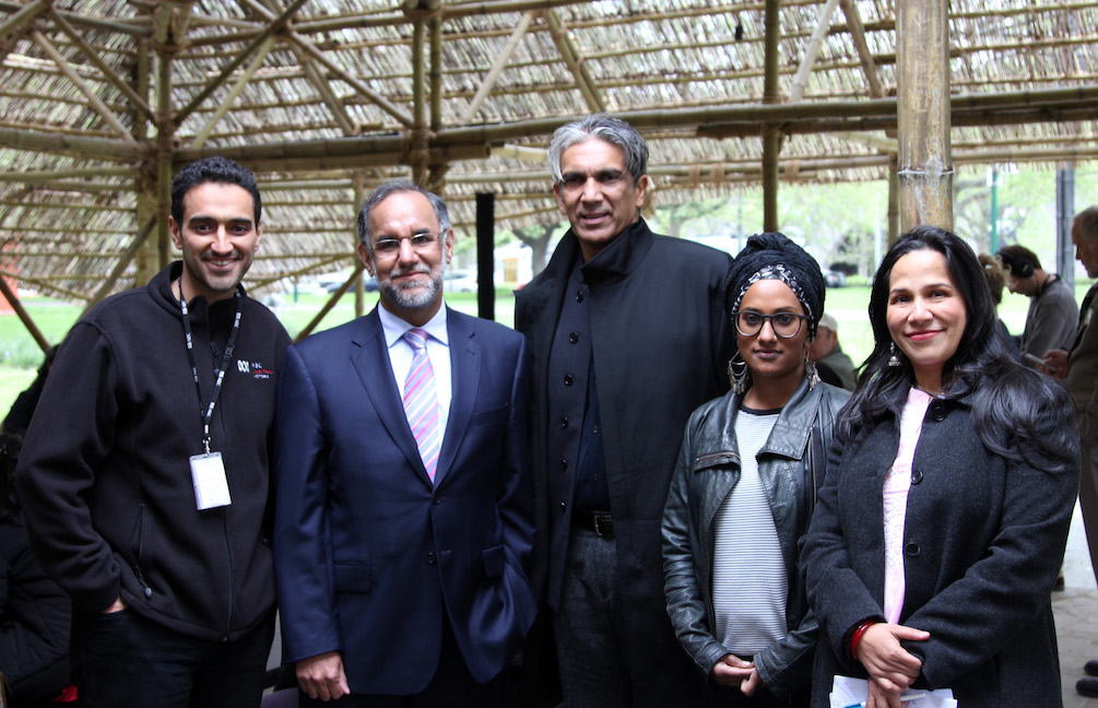 16_conversation-hour-host-waleed-aly-high-commissioner-navdeep-suri-architect-bijoy-jain-shen-narayanasamy-and-iffm-director-mitu-bhowmick-lange